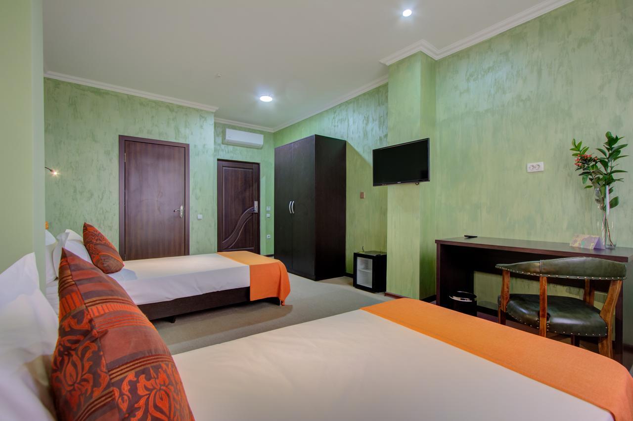 Olive Hotel บิชเคก ภายนอก รูปภาพ
